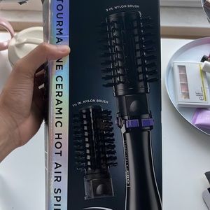 INFINITY PRO CONAIR // BLOWOUT SALON BRUSH